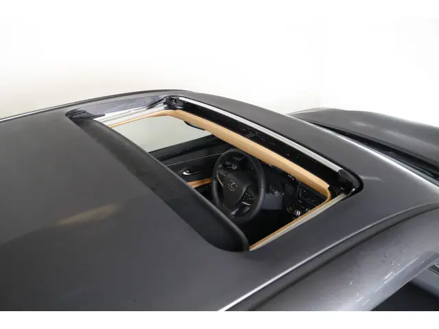 Lexus ES 300h 35th Edition 2026 Hybride Benzine 8