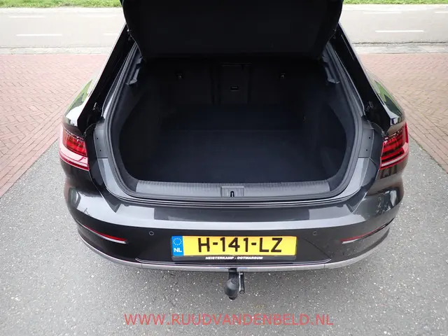 Volkswagen Arteon 2.0TSI R-LINE 2019 Benzine 35