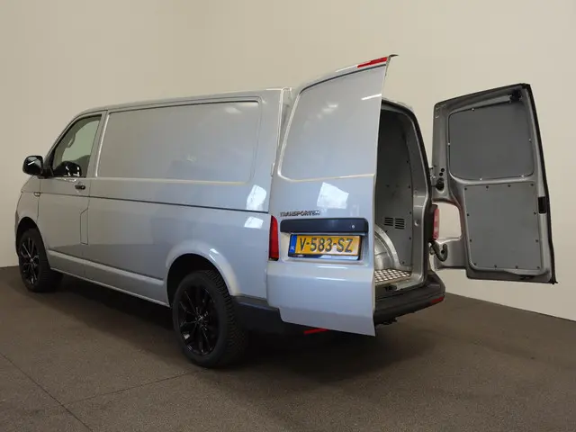 Volkswagen Transporter 102pk L1H1 Highline 2018 Diesel 36