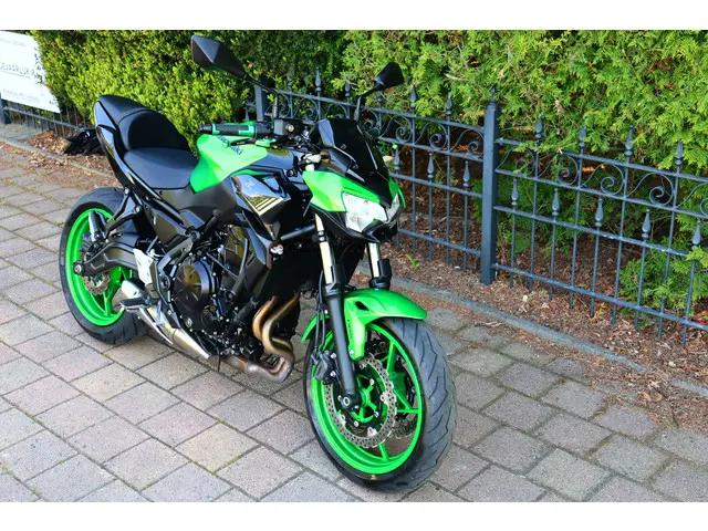 Kawasaki Z650 ABS 50kw 2021 Benzine 9