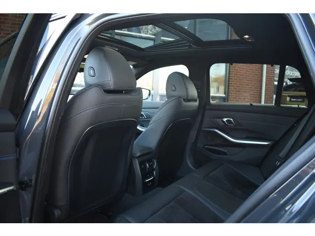 BMW 3 Serie Touring 320d M-Sport 2024 Diesel 56