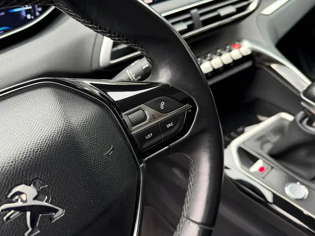 Peugeot 3008 1.2 PureTech Allure 2017 Benzine 49