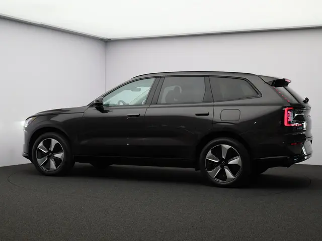 Volvo EX90 Single Motor Plus 7p. 104 kWh 2025 Elektrisch 17