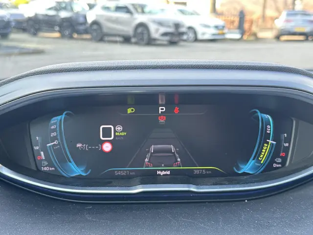 Peugeot 3008 1.6 HYbrid 225 GT 2023 Hybride Benzine 29