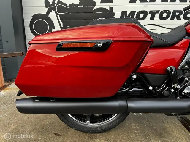 Harley-Davidson Street Glide 117 FLHX 2024 Benzine 8