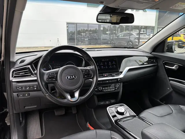 Kia e-Niro ExecutiveLine 64 kWh 2020 Elektrisch 28
