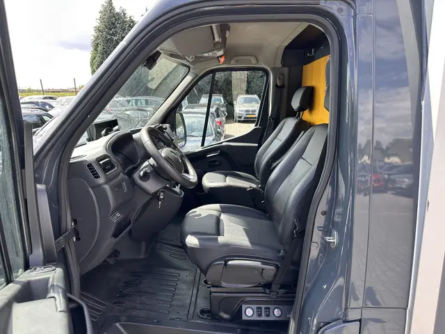 Renault Master T35 2.3 dCi 150 L3 Energy 2021 Diesel 10