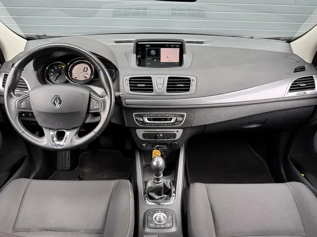 Renault Mégane 1.2 TCE LIMITED 2015 Benzine 7