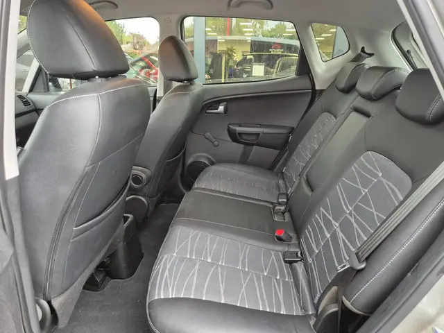 Kia Venga 1.4 CVVT First Edition 2015 Benzine 21