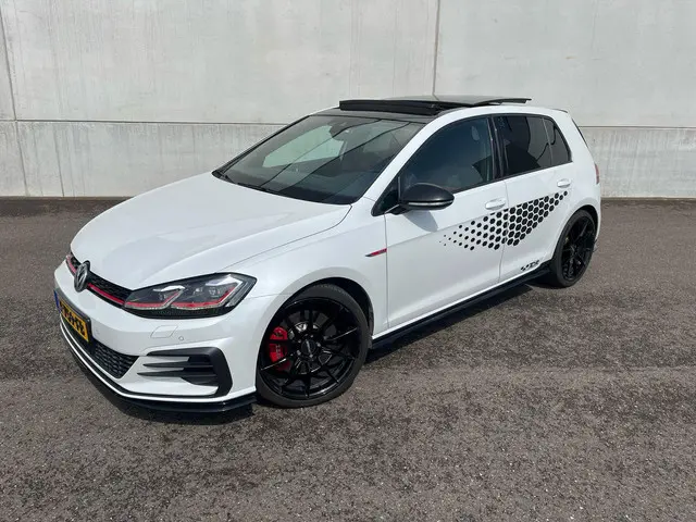 Volkswagen Golf 2.0 TSI GTI TCR 2019 Benzine 2