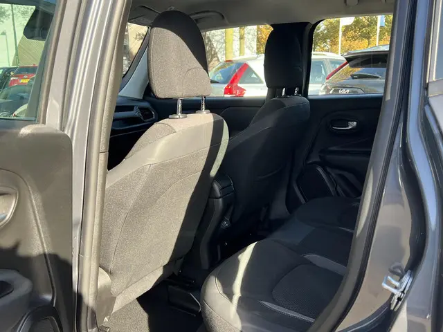 Jeep Renegade 1.5T e-Hybrid Limited 2022 Benzine 9