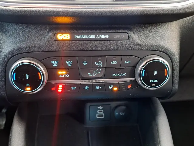 Ford Kuga 2.5 PHEV Titanium X 2022 Hybride Benzine 34