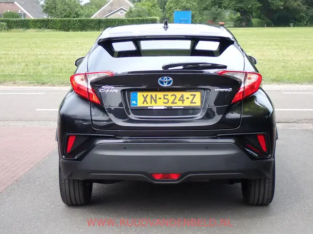 Toyota C-HR 1.8 Hybrid 2018 Hybride Benzine 23