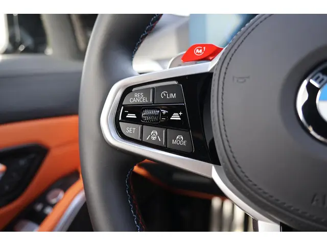 BMW M3 3-serie Touring xDrive Competition 2025 Benzine 36