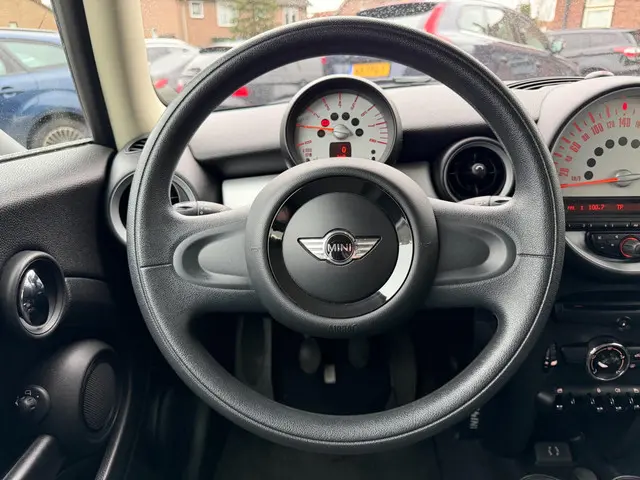 MINI One Mini 1.6 MINIMALIST 2013 Benzine 9