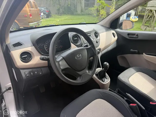Hyundai i10 1.0i i-Motion Comfort 2015 Benzine 12