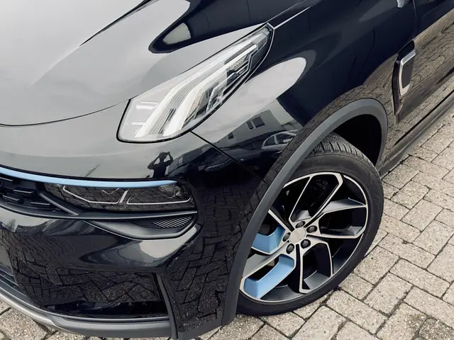 Lynk & Co 01 1.5 Pano/Navi/Camera 2023 Hybride Benzine 24