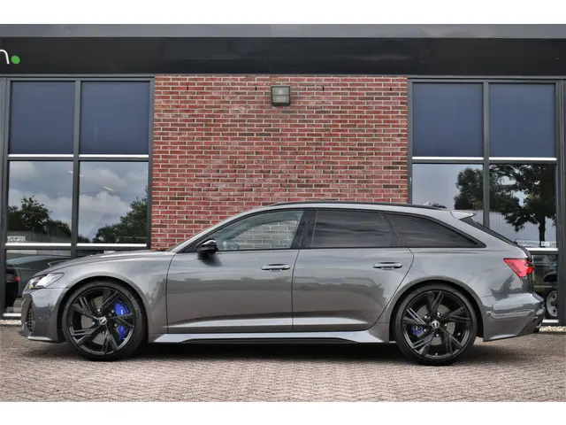 Audi RS6 Avant 4.0 TFSI quattro 2022 Benzine 47