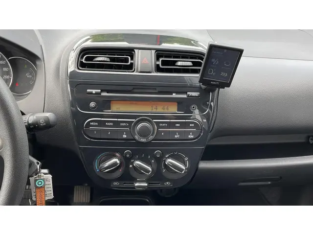 Mitsubishi Space Star 1.0 Cool+ 2019 Benzine 10