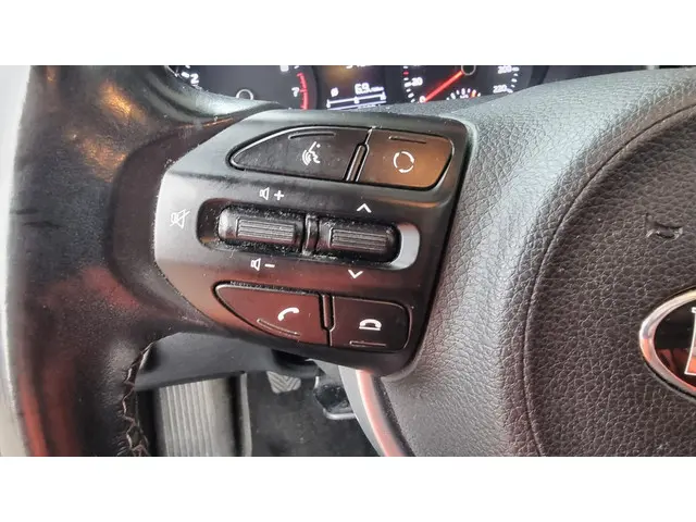 Kia Stonic 1.0 T-GDi DynamicLine 2019 Benzine 21