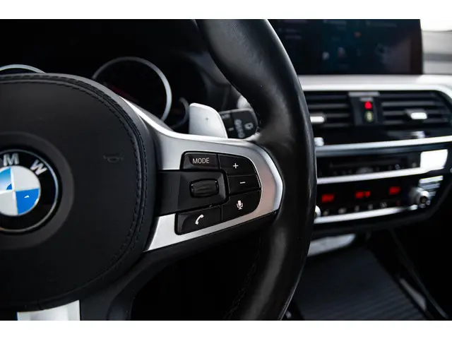 BMW X3 xDrive20i High Executive 2018 Benzine 33