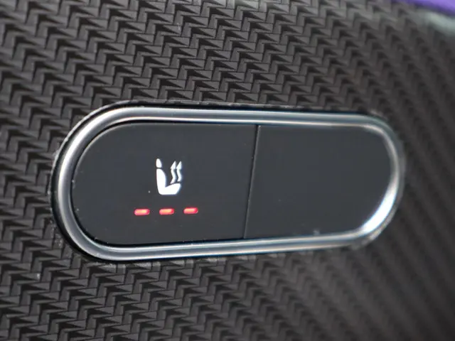 Mercedes-Benz GLB GLB 200 AMG line 2020 Benzine 15