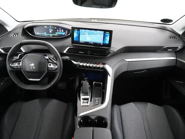 Peugeot 3008 1.6 HYbrid 225 Allure 2022 Hybride Benzine 22
