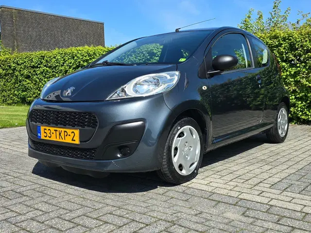 Peugeot 107 1.0 Access Accent 2012 Benzine