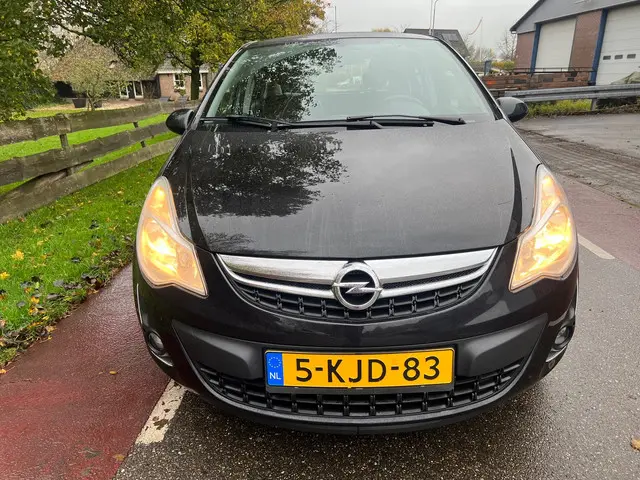Opel Corsa 1.2-16V Rhythm Airco. PDC 2013 Benzine 13
