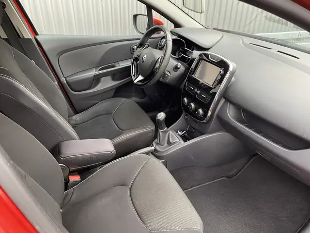 Renault Clio 1.2 Authentique 2014 Benzine 16