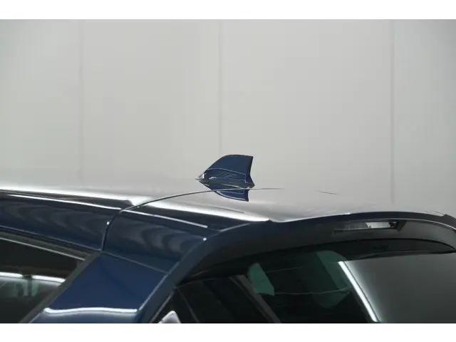 Renault Scénic TCe 140 EDC Bose 2021 Benzine 24