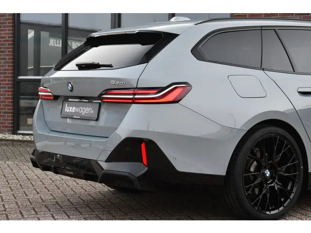 BMW 5 Serie Touring 520i M-Sport 2024 Benzine 22