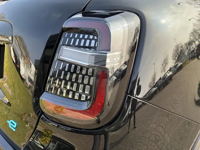Fiat 600 600e RED 54 kWh 2025 Elektrisch 24