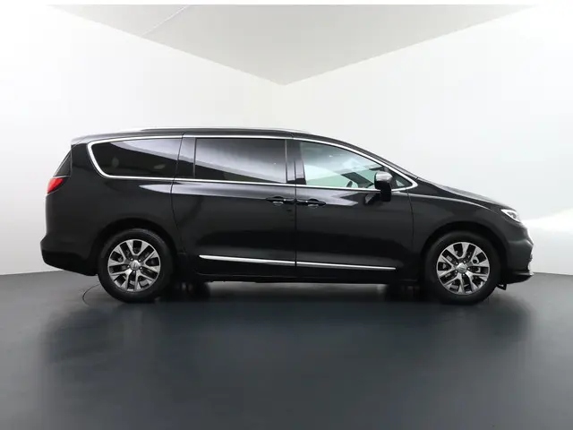 Chrysler Pacifica 3.6 V6 Hybrid 2023 Benzine 8
