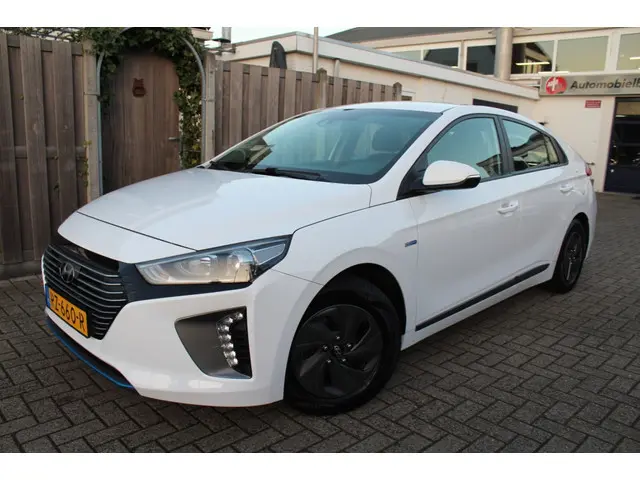 Hyundai IONIQ 1.6 GDi i-Motion 2018 Hybride Benzine 2