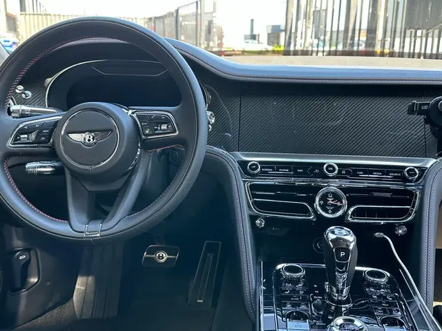 Bentley Flying Spur 4.0 V8 MANSORY 2020 Benzine 13