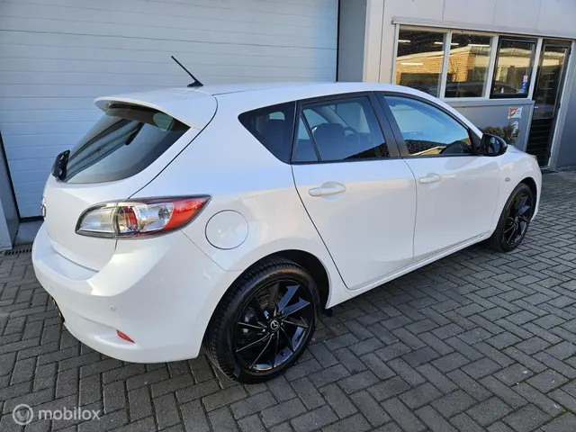 Mazda 3 1.6 TS Sport zeer netjes!! 2013 Benzine 4
