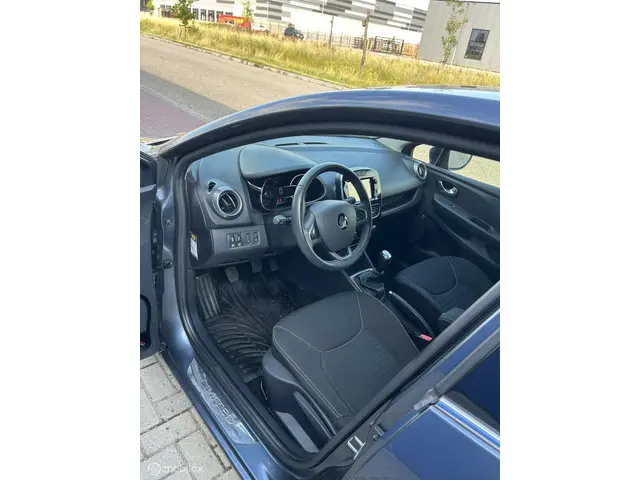 Renault Clio 0.9 TCe Limited 2016 Benzine 6