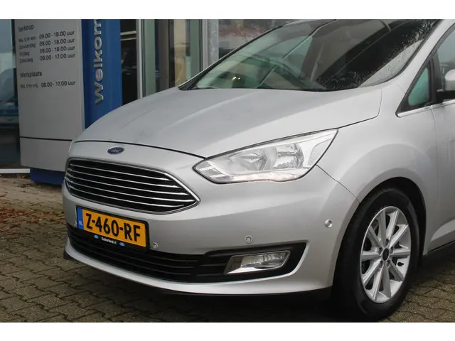 Ford C-MAX 1.5 Titanium 2015 Benzine 34