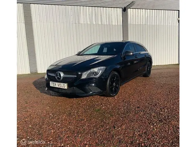 Mercedes-Benz CLA Shooting Brake 180 Ambition 2015 Benzine 2