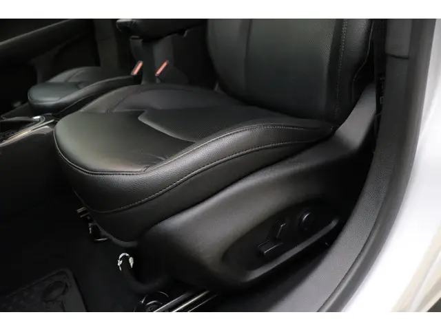 Jeep Compass 1.3T S 2020 Benzine 19