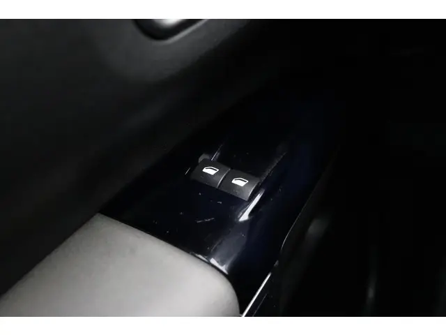 Citroën C4 Cactus 1.2 PureTech Business 2019 Benzine 18
