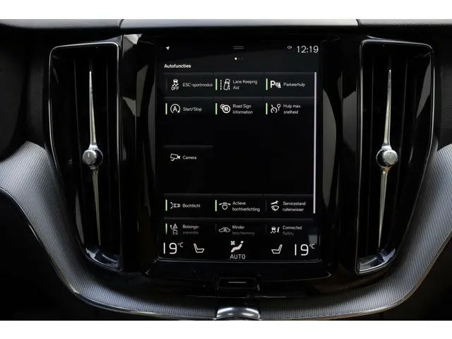 Volvo XC60 2.0 T5 Inscription Panorama|Leder| 2018 Benzine 18
