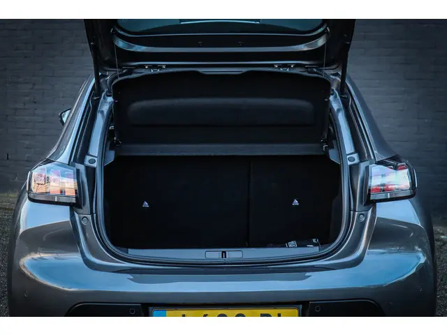 Peugeot 208 1.2 PureTech Active 2020 Benzine 15