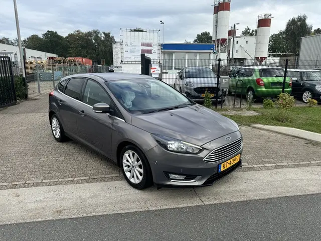 Ford Focus 1.0 First Edition 2015 Benzine 2