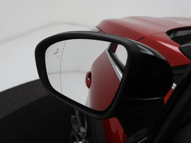 Renault Captur 1.3 TCe 140PK Intens AUTOM. 2021 Benzine 32