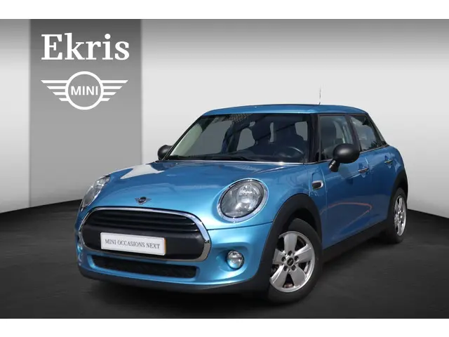 MINI 5-Deurs One 2018 Benzine