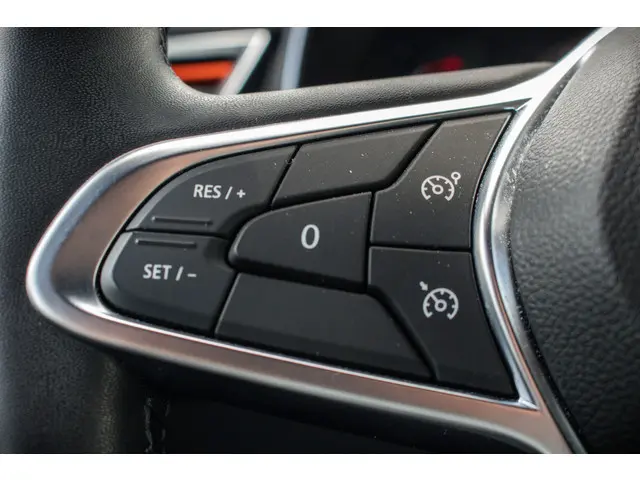 Renault Clio TCe 90 Intens 2021 Benzine 10
