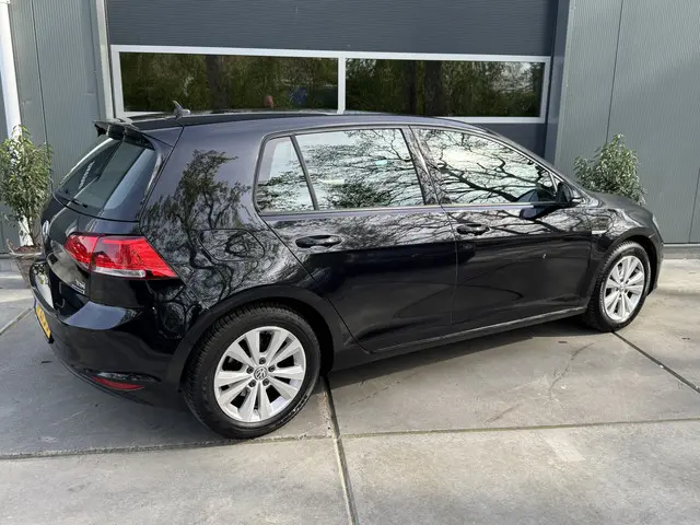 Volkswagen Golf 1.0 TSI 115pk H6 Comfortline 2017 Benzine 52