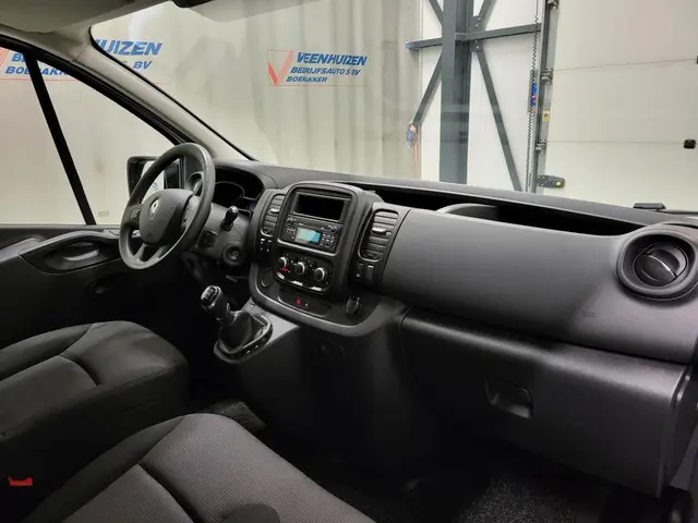 Renault Trafic 2.0dCi 120pk Euro 6! 2021 Diesel 8
